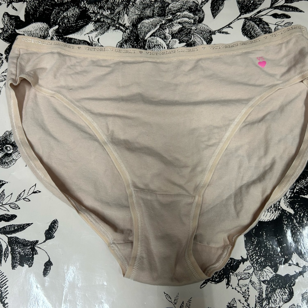 NWOT Victoria’s Secret High Leg Brief Panty SIZE L